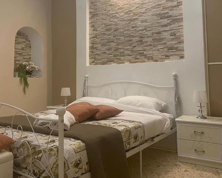 B&B Palazzo Veliero Al Castello Torremaggiore Экстерьер фото