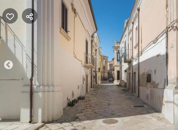 B&B Palazzo Veliero Al Castello Torremaggiore Экстерьер фото