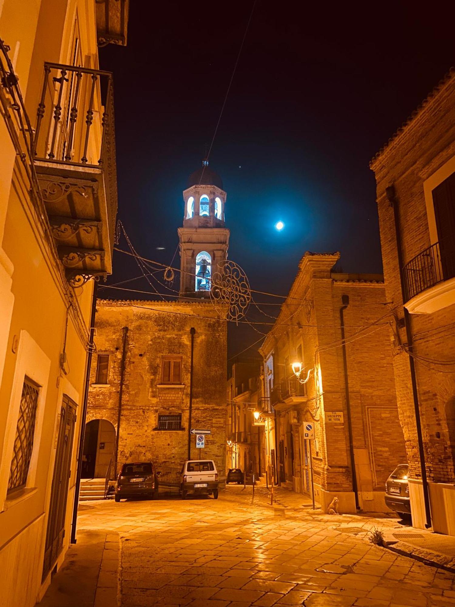 B&B Palazzo Veliero Al Castello Torremaggiore Экстерьер фото